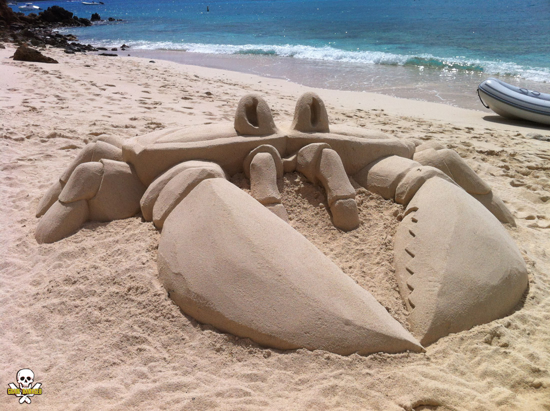 Грандиозные песчаные скульптуры Карла Хара-crab