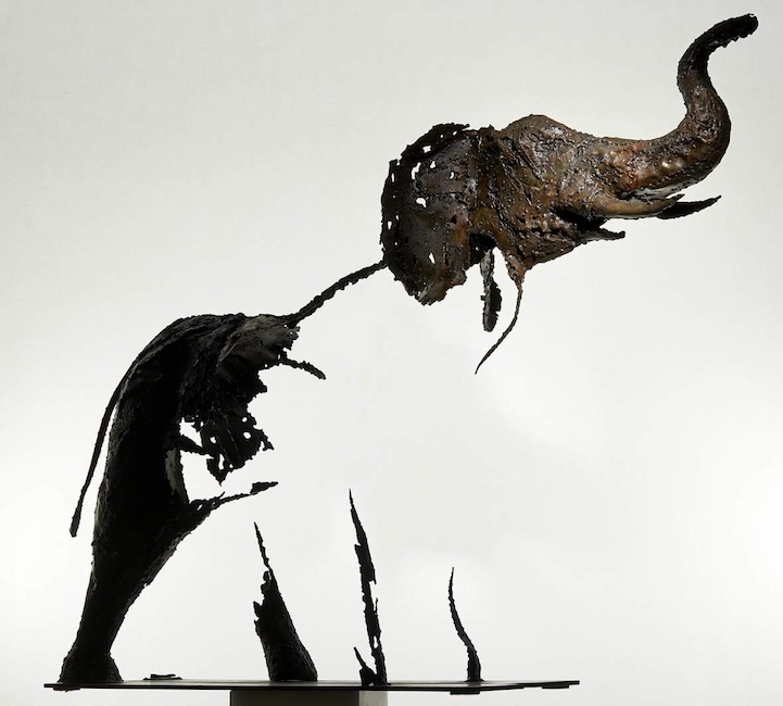Исчезающие скульптуры животных от Паскаля Шесно