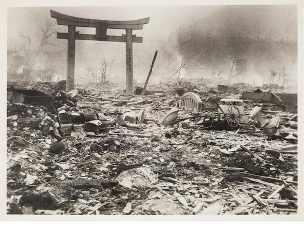 Фотографии из Нагасаки, сделанные на следующий день после взрыва атомной бомбы1