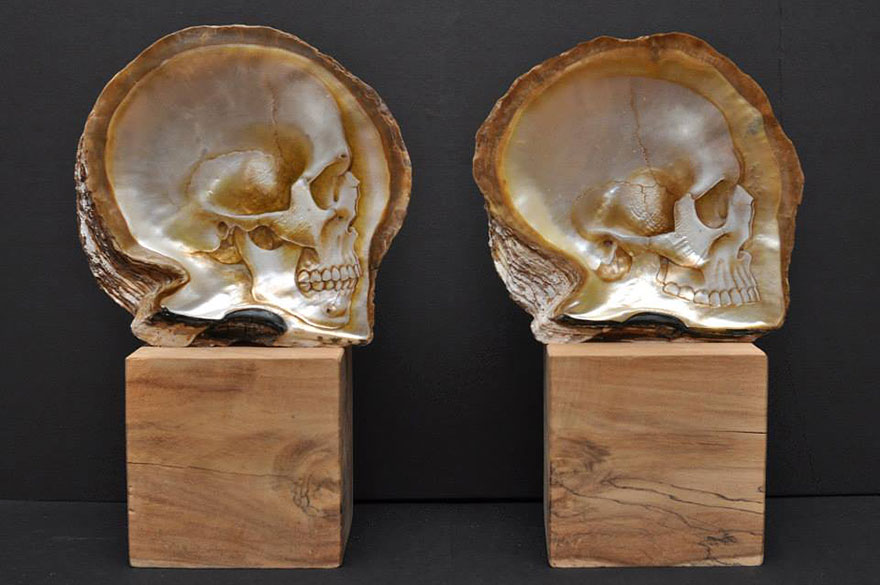Нежные черепа из перламутровых ракушек от Грегори Халили-6