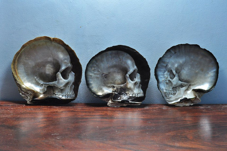 Нежные черепа из перламутровых ракушек от Грегори Халили-3