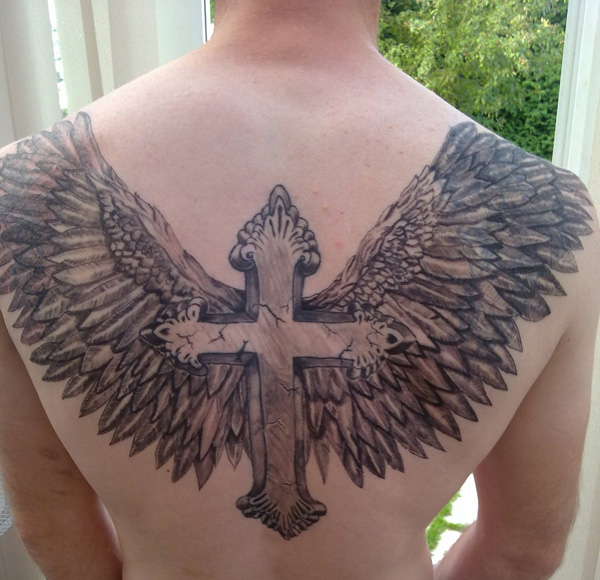 Татуировка кельтский крест в Санкт-Петербурге.