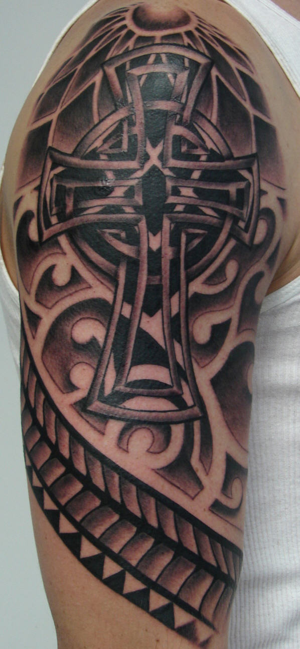 Татуировка крест .