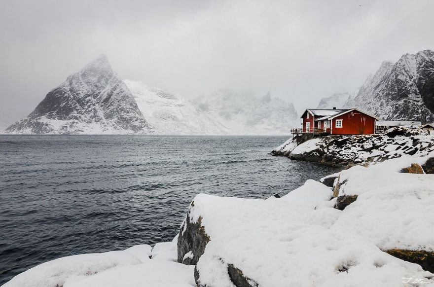 Норвегия снять домик в горах оаэ без визы