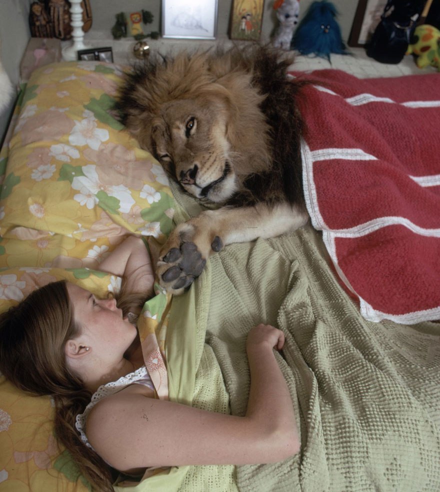 Эта семья жила с настоящим львом - фото-10