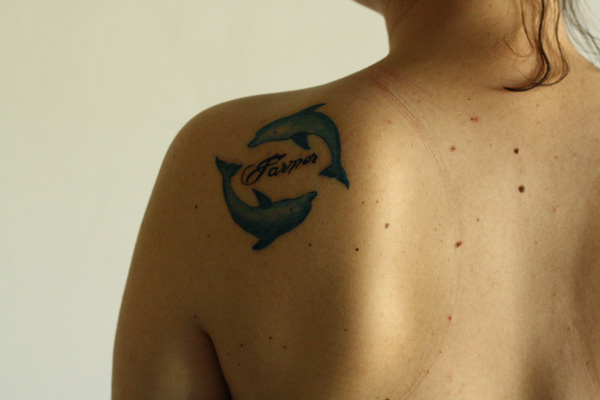 40 прекрасных татуировок с дельфинами