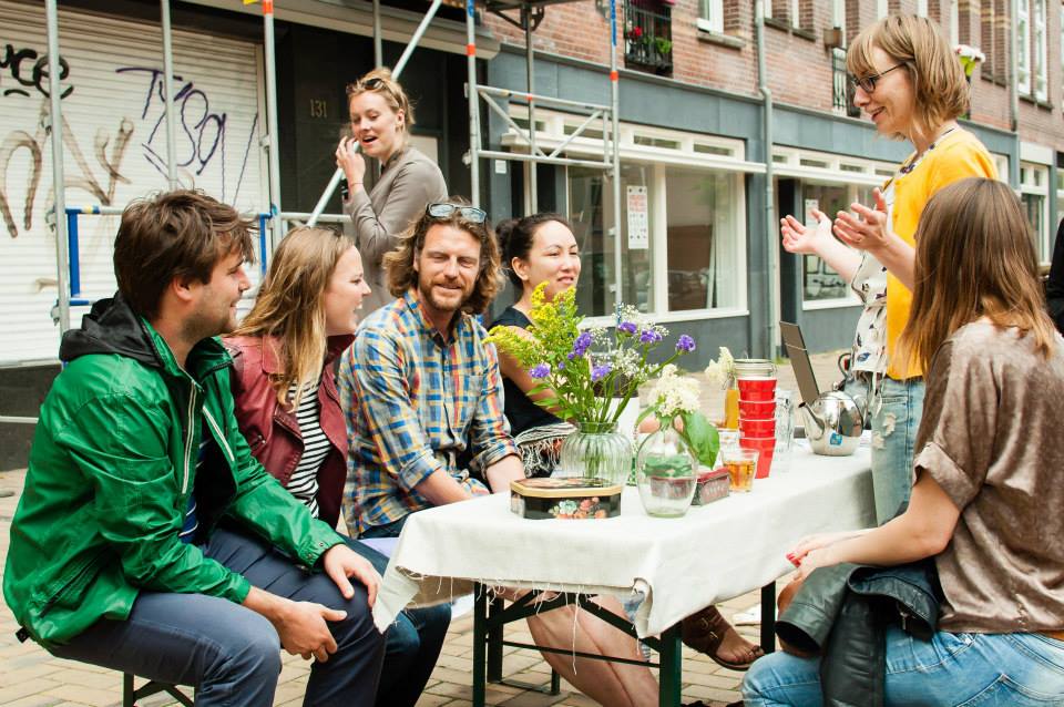 Вот что делают все жители Амстердама в первое воскресенье каждого месяца - 13