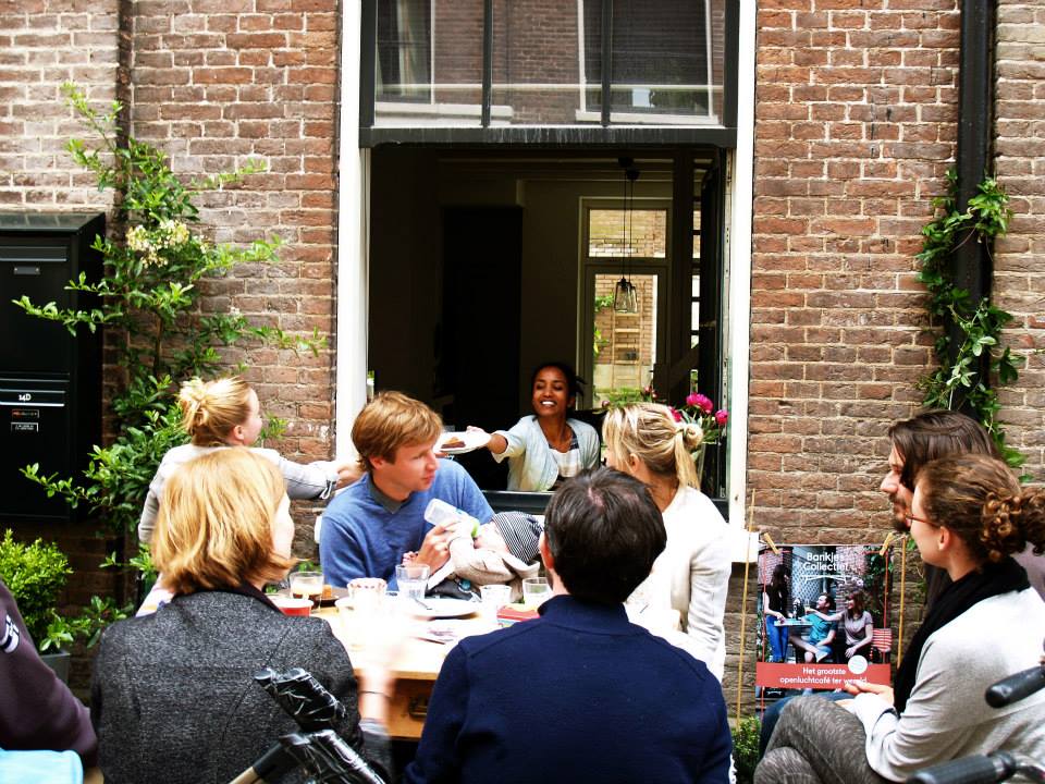 Вот что делают все жители Амстердама в первое воскресенье каждого месяца - 16