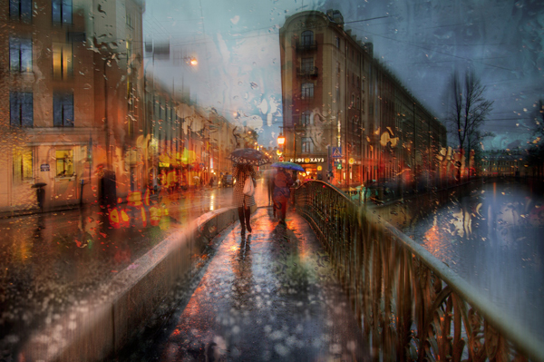 Дождливые городские пейзажи в картинных фотографиях Эдуарда Гордеева