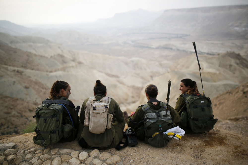 Армейский фоторепортаж: Женщины в израильском батальоне «Каракал» - 9