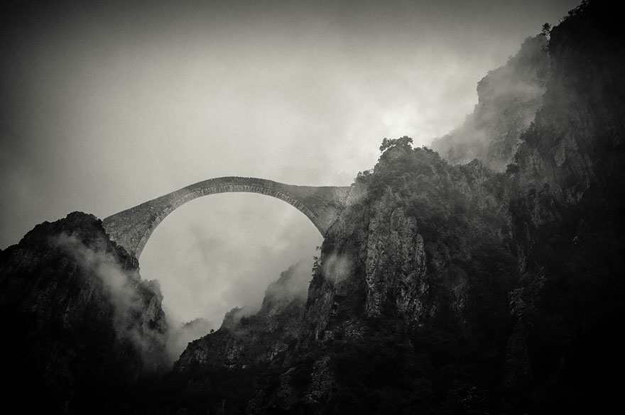 Старинные загадочные мосты со всего мира - 40 фото - 4