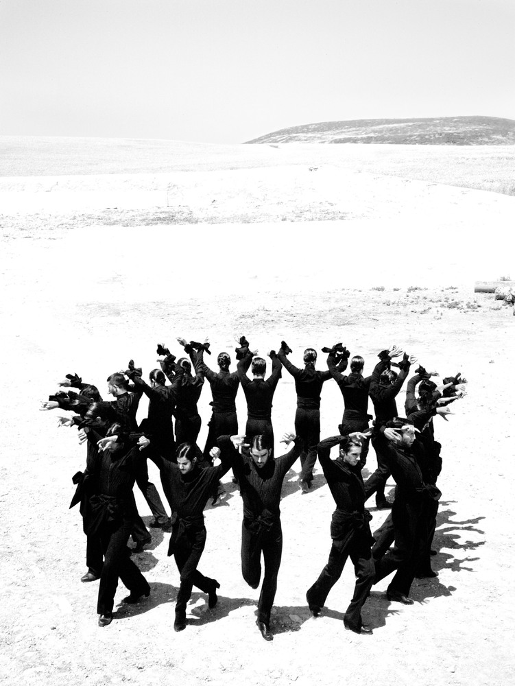 Чёрно-белые портреты мужчин-танцоров от Рувена Афанадора - 7
