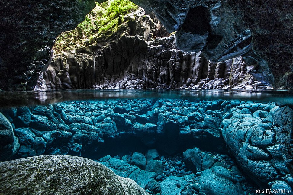34 невероятные фотографии о том, что скрывается под водой - 13