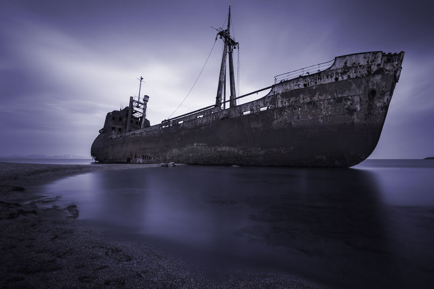 Последнее пристанище - 45 фотографий покинутых кораблей10