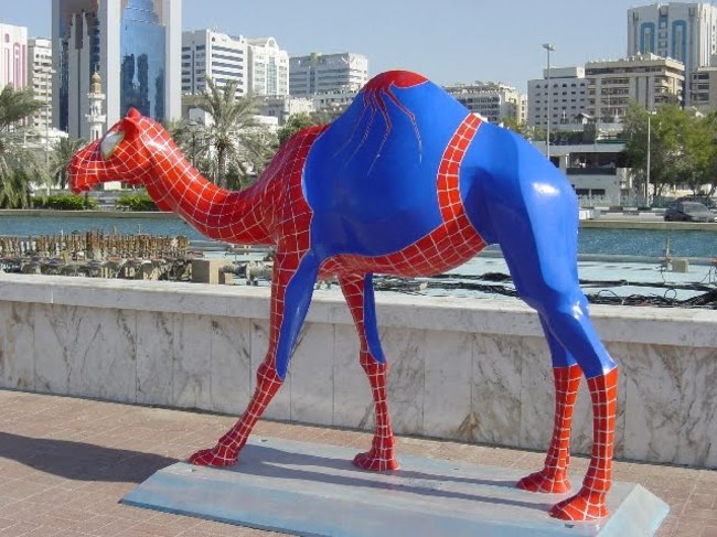 «Спайдер-верблюд» в Абу-Даби.