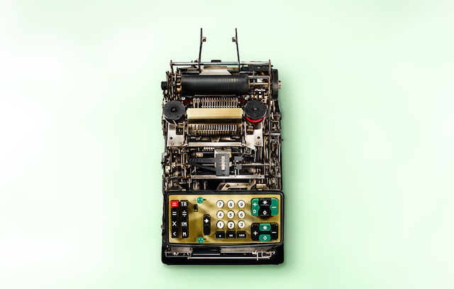 Фотографии старых механических калькуляторов от Кевина Туми - 18