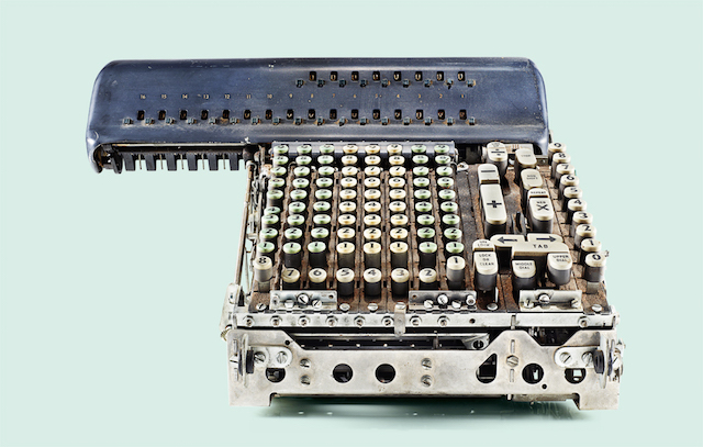 Фотографии старых механических калькуляторов от Кевина Туми - 20