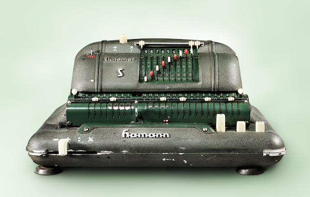 Фотографии старых механических калькуляторов от Кевина Туми - 8