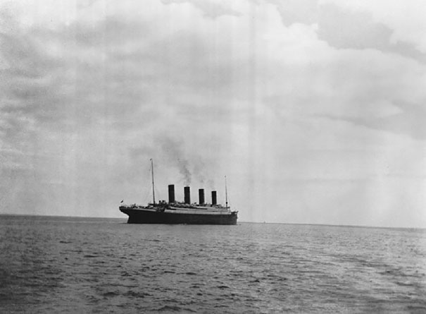 Последняя из известных фотографий «Титаника» над воде, 1912