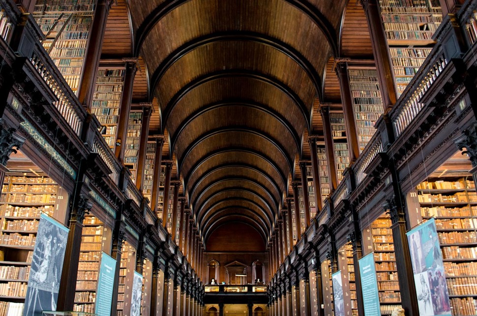 Библиотека Тринити-колледжа в Ирландии