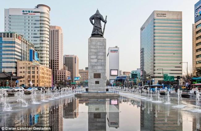 Две такие разные Кореи: 22 фотографии о разительных отличиях двух стран - 18