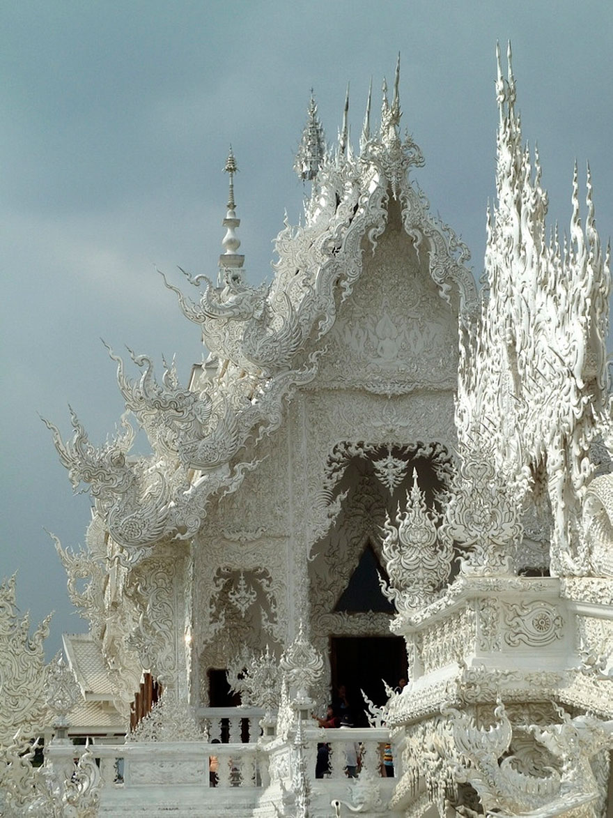 Белый храм в Таиланде-1