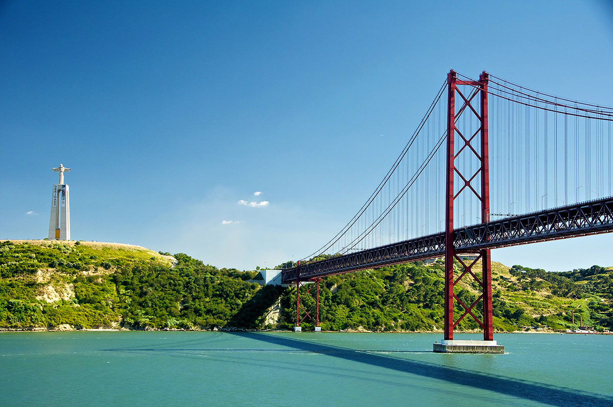 Мост 25 апреля Лиссабон, Португалия-До апокалипсиса