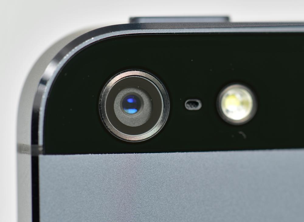 apple-iphone-5-camera-lens