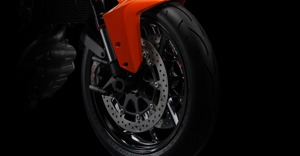 ktm-1290-super-duke-r-official-pics-and-specs-surface-photo-gallery 7