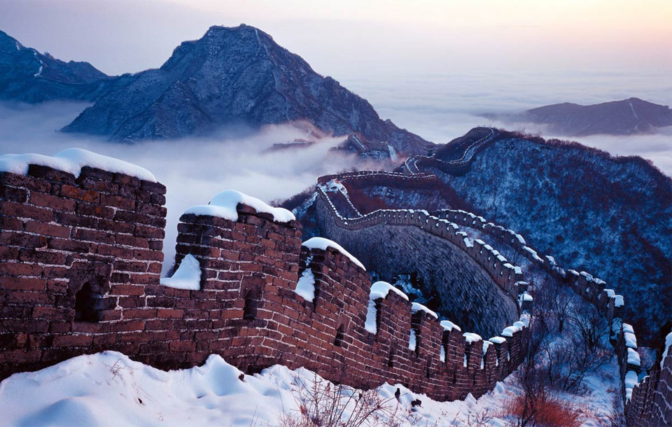 great-wall-under-snow-china