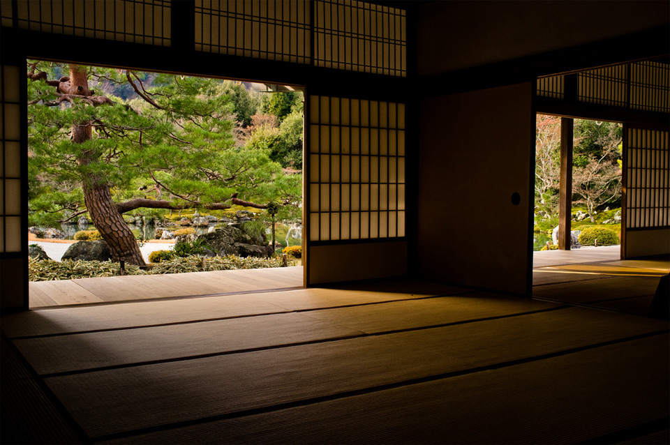 inside-of-temple-in-kyoto-japan
