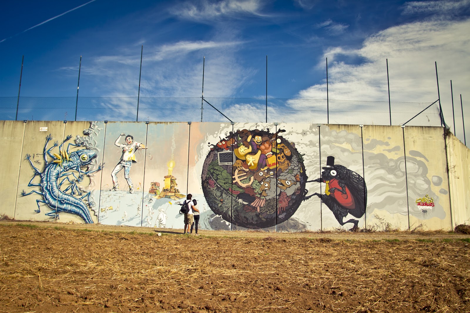 Street-Art-by-NAS-and-DEL-at-DESORDES-CREATIVAS-2012-1