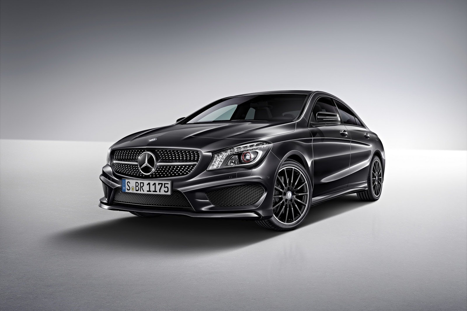 2014-Mercedes-Benz-CLA-Limited-Edition-1-1