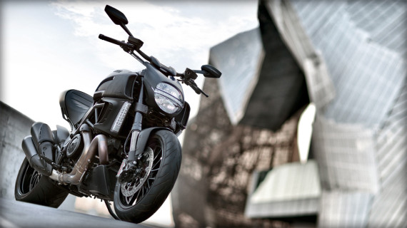 ducati-diavel-dark-motorcycle-08