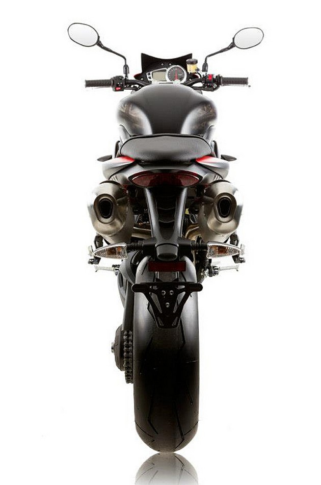 Triumph-Speed-Triple-R-Dark-Motorcycle-5