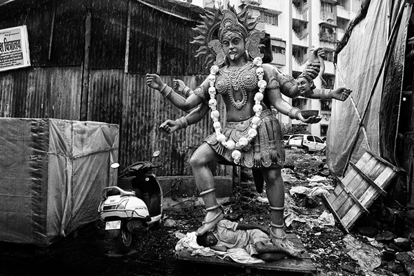 indian street photography bw 32
