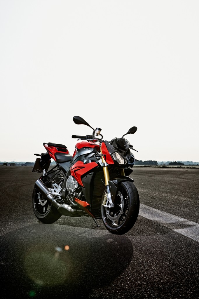 2014-bmw-s1000r-even-more-evil-than-the-rr-photo-gallery 35-682x1024