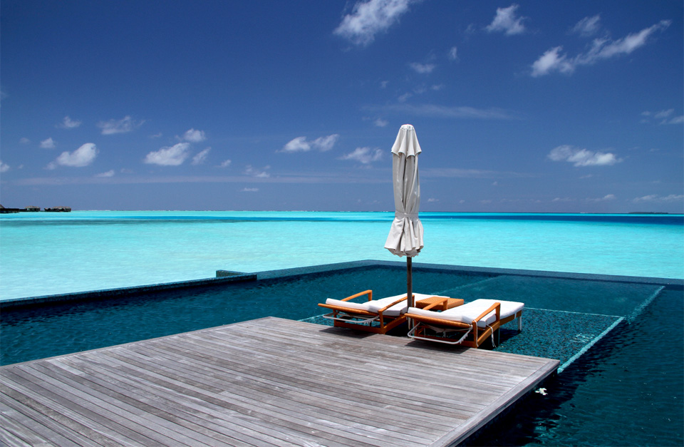 7pool-in-the-sea-rangali-island-maldives