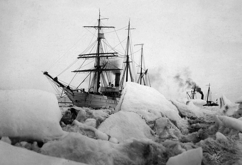 8ships-bear-and-s s -corwin-alaska-1900