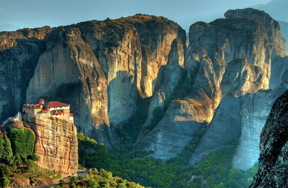 39meteora-monasteries-greece