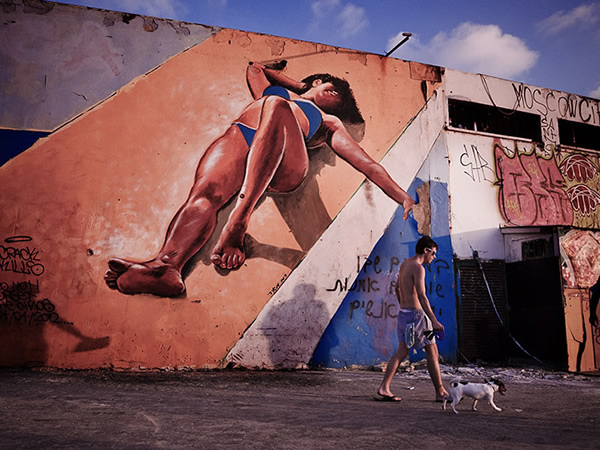 Inspiring Street Photography By Sagi Kortler