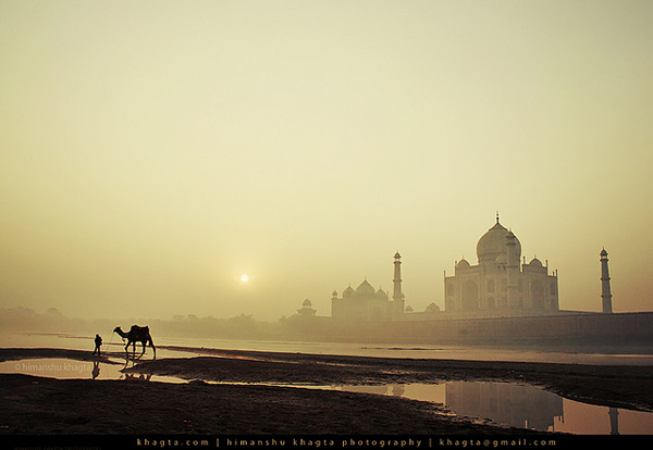 The Beauty of Taj Mahal from various Photographers