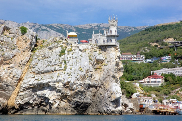 Крымские пейзажи: чудеса природы и древние руины