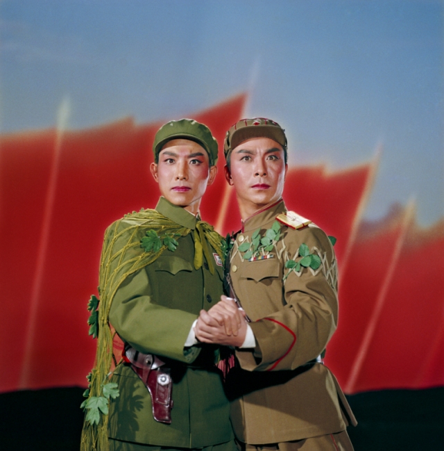 Чжан Ясинь (Zhang Yaxin): фотографии оперы из коммунистического Китая
