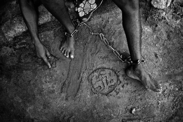 Фотографии душевнобольных людей в Африке от фотожурналиста Робина Хэммонда (Robin Hammond)