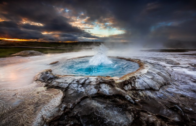 Фотографии гейзеров Исландии от Албана Хендерика