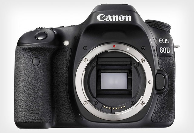 Новый зеркальный фотоаппарат Canon EOS 80D
