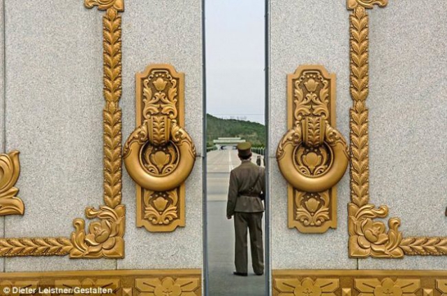 Такие разные Кореи: 22 фотографии о разительных отличиях двух стран