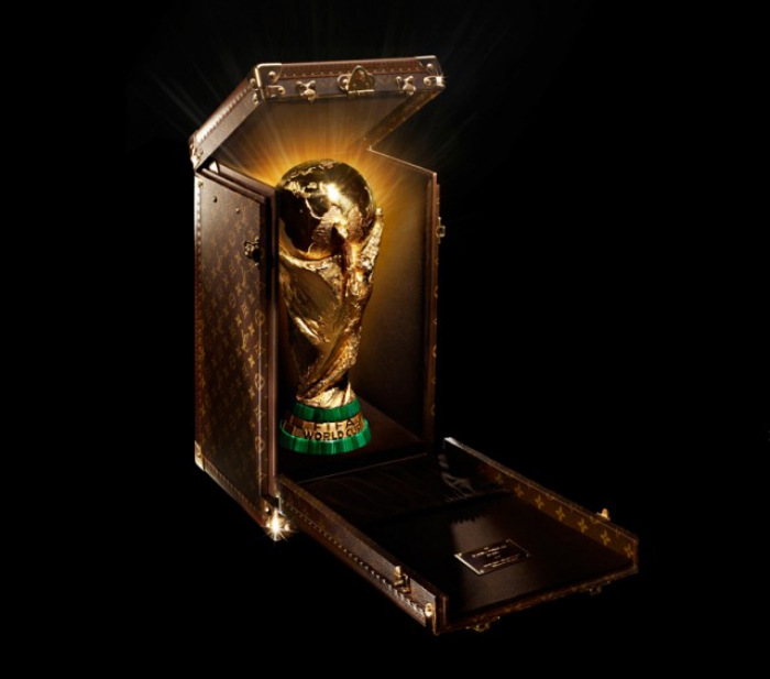 Роскошный кейс от Louis Vuitton для Кубка мира FIFA