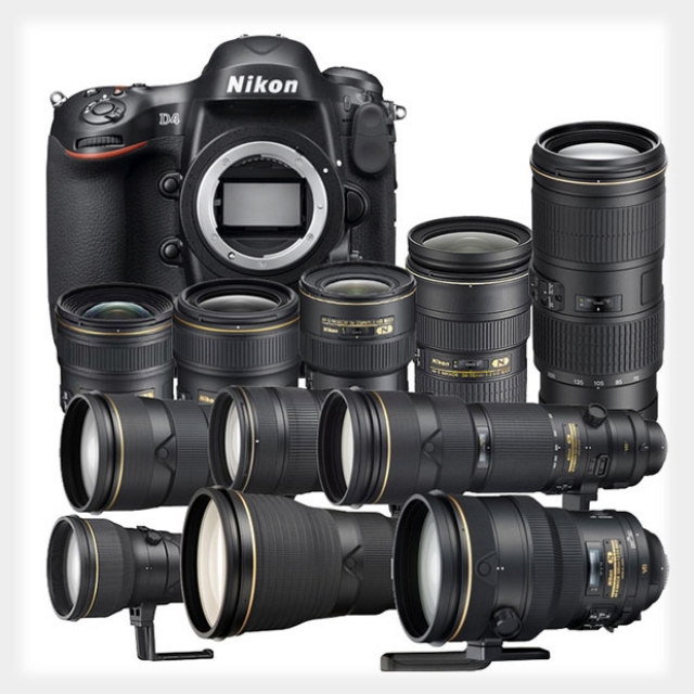 Полный набор из зеркальной фотокамеры и объективов Nikon
